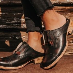 Freebird malena Size 10